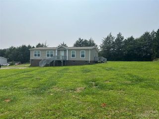 Foreclosed Home - 320 HOWARD NORTON DR, 28636