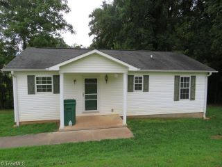 Foreclosed Home - 103 SHAW ST, 28642
