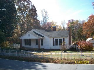 Foreclosed Home - 1326 OVERLOOK DR, 28645