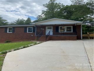 Foreclosed Home - 2457 GRANDFATHER CT, 28645