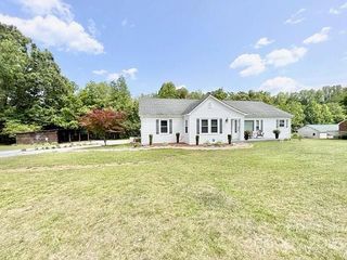 Foreclosed Home - 152 WILDWOOD RD, 28645