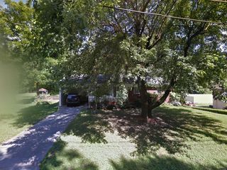 Foreclosed Home - 906 MEADOWOOD DR NE, 28645