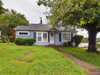 Foreclosed Home - 1519 UNDERDOWN AVE SW, 28645