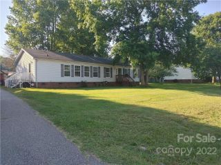 Foreclosed Home - 104 GRAND ACRES LN, 28650