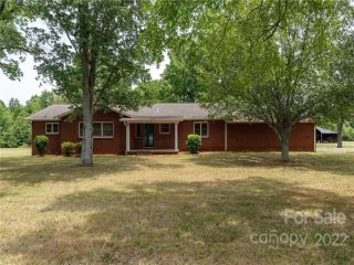 Foreclosed Home - 3696 STARTOWN RD, 28650