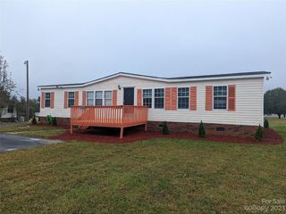 Foreclosed Home - 4261 HENRY DELLINGER RD, 28650