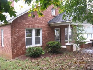 Foreclosed Home - 204 POPLAR ST, 28655