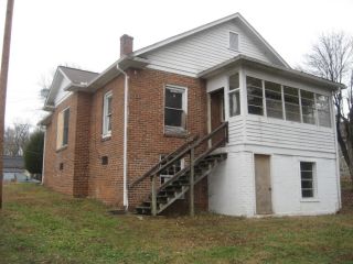 Foreclosed Home - 403 BOUCHELLE ST, 28655