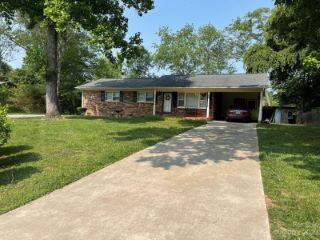 Foreclosed Home - 1297 OAK HILL DR, 28655