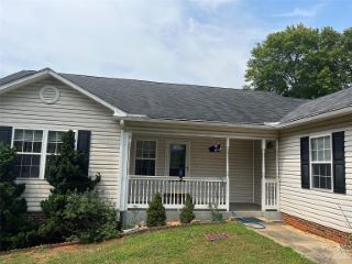 Foreclosed Home - 111 HOYLE ST, 28655