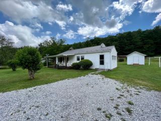 Foreclosed Home - 1549 MILLERS GAP HWY, 28657