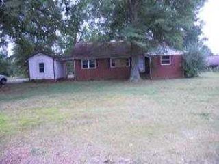 Foreclosed Home - 722 E 18TH ST, 28658