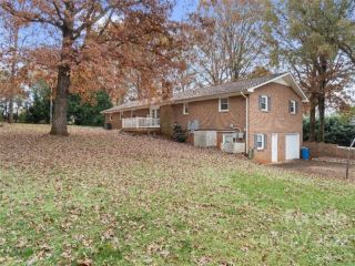 Foreclosed Home - 2656 SANDY FORD RD, 28658