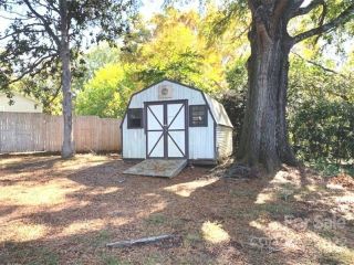 Foreclosed Home - 1025 S MAIN AVE, 28658