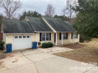 Foreclosed Home - 4089 FALLEN PINE RD, 28673