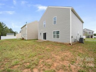 Foreclosed Home - 120 SHADOW WOODS RD, 28677