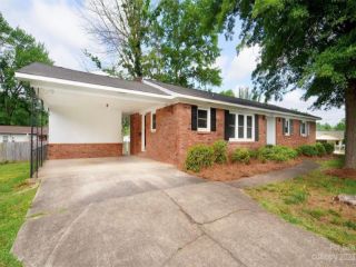 Foreclosed Home - 1133 FULTON DR, 28677