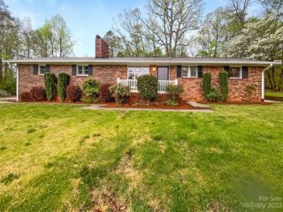 Foreclosed Home - 176 PINE HAVEN RD, 28677