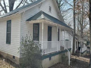 Foreclosed Home - 925 WALLACE ST, 28677