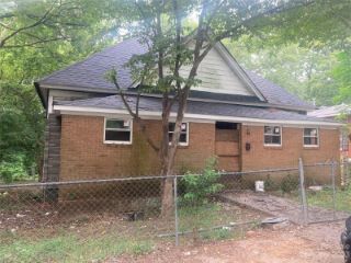 Foreclosed Home - 220 E BELL ST, 28677