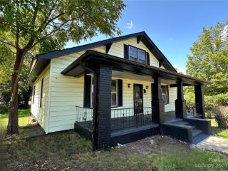 Foreclosed Home - 678 S ELM ST, 28677