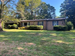 Foreclosed Home - 186 BENFIELD RD, 28677
