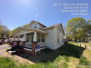 Foreclosed Home - 322 7TH ST SW, 28681
