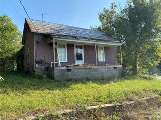 Foreclosed Home - 42 PAUL BOWMAN LN, 28681