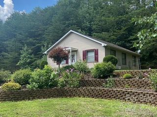 Foreclosed Home - 3840 HIDE AWAY HL, 28690
