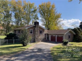 Foreclosed Home - 1644 W DEEP CREEK RD, 28713