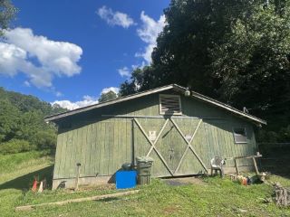 Foreclosed Home - 50 SAWMILL CREEK RD, 28713