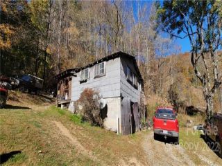 Foreclosed Home - 129 PHILLIPS RD, 28714