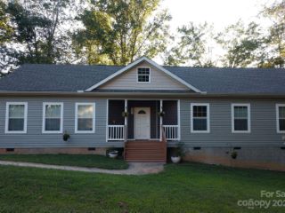 Foreclosed Home - 22 SPRING ST, 28715