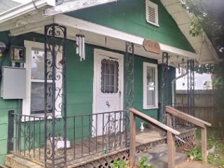 Foreclosed Home - 26 MEDFORD ST, 28716