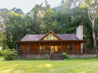 Foreclosed Home - 228 CHESTNUT MOUNTAIN RD, 28716
