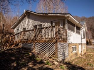 Foreclosed Home - 1665 WESLEY CREEK RD, 28721