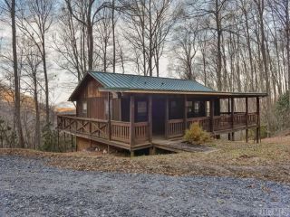 Foreclosed Home - 134 NUTHATCH DR, 28723