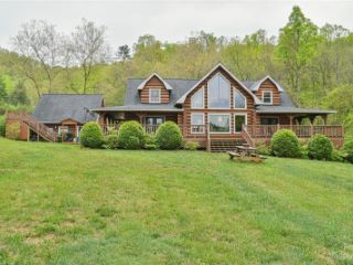 Foreclosed Home - 830 BURNEY MOUNTAIN RD, 28732