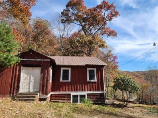 Foreclosed Home - 1712 LITTLE CREEK RD, 28743