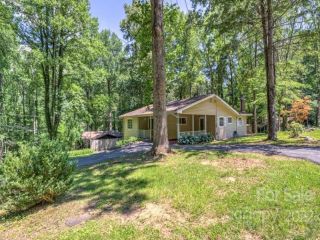 Foreclosed Home - 83 DOGWOOD DR, 28751