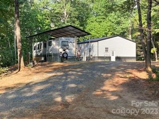 Foreclosed Home - 164 CADES COVE DR, 28752