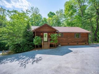 Foreclosed Home - 197 LAUREL DR, 28774