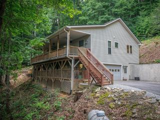 Foreclosed Home - 747 COYOTE HOLLOW RD, 28785