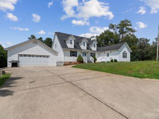 Foreclosed Home - 254 OLD GIBBS RD, 28787