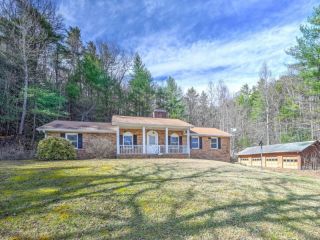 Foreclosed Home - 4886 GREEN RIVER RD, 28790