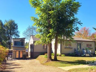 Foreclosed Home - 4 WINSTON AVE, 28803