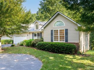 Foreclosed Home - 108 SILK TREE LN, 28803