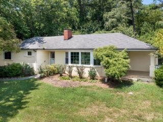 Foreclosed Home - 98 FAIRWAY RD, 28804
