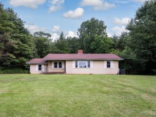 Foreclosed Home - 15 LARLYN LN, 28804