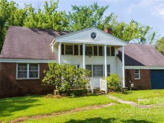 Foreclosed Home - 15 KEENAN RD, 28805